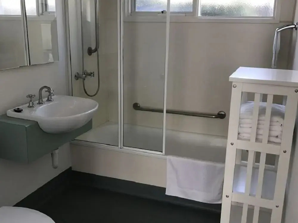 Mibnb Geelong CBD Spacious Studio Apartments