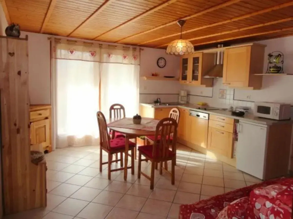 Gite Basse-sur-le-Rupt, 2 pièces, 4 personnes - FR-1-589-62
