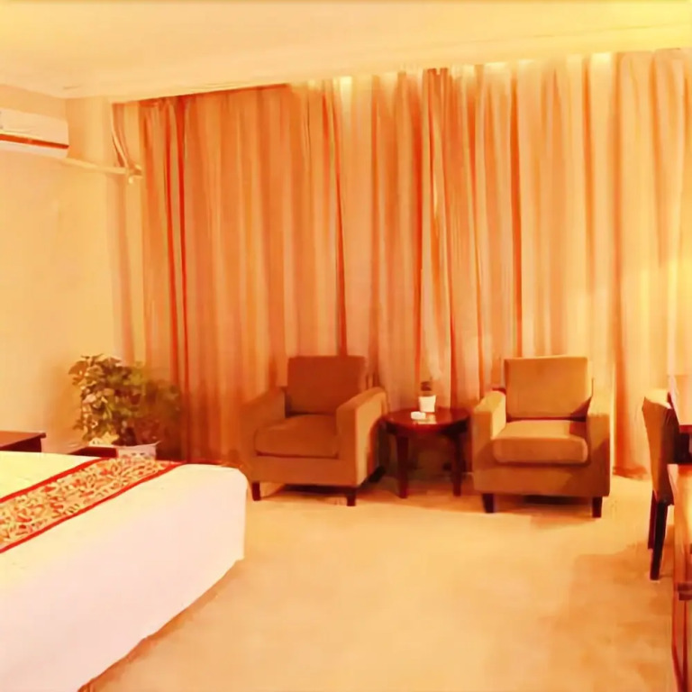 Luqiu Holiday Hotel