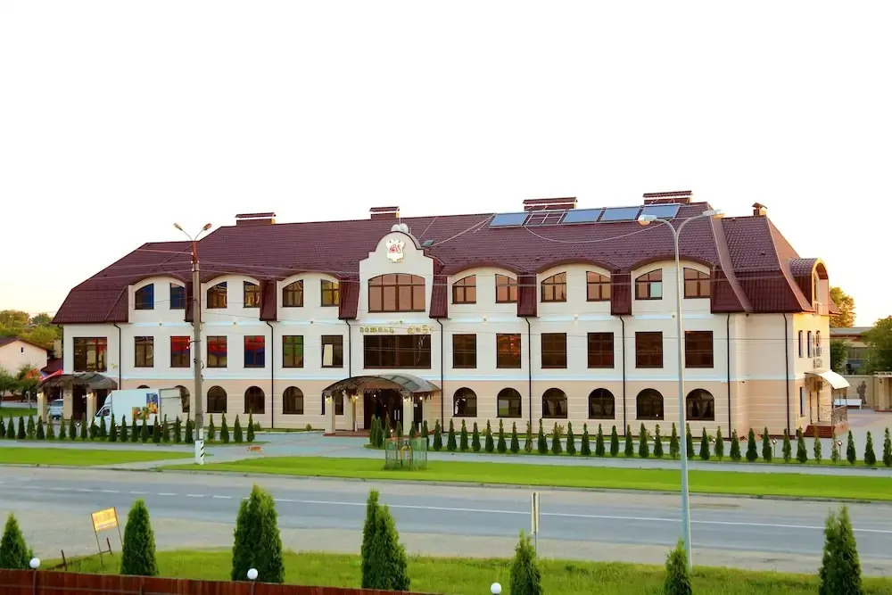 BeSt Hotel and Restaurant complex