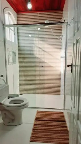 Dikasa Hostel - 6 quartos com banheiro privativo