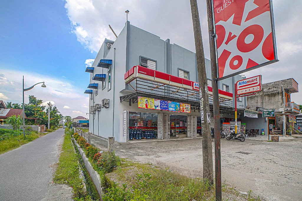 OYO 90637 Rumah Ni Karo