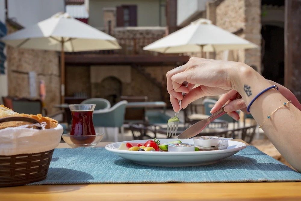 Atelya Art Hotel
