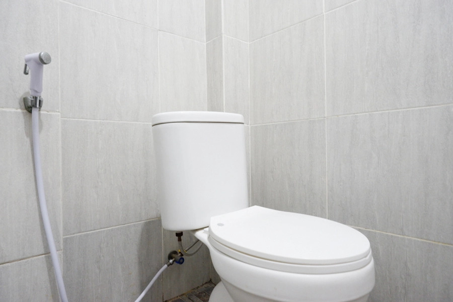 RedDoorz near Jalan Adi Sucipto Solo