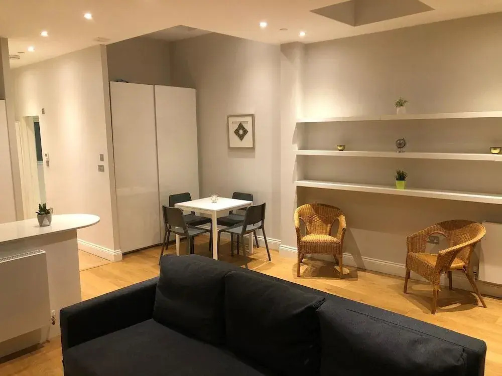Stamford Brook Apartments