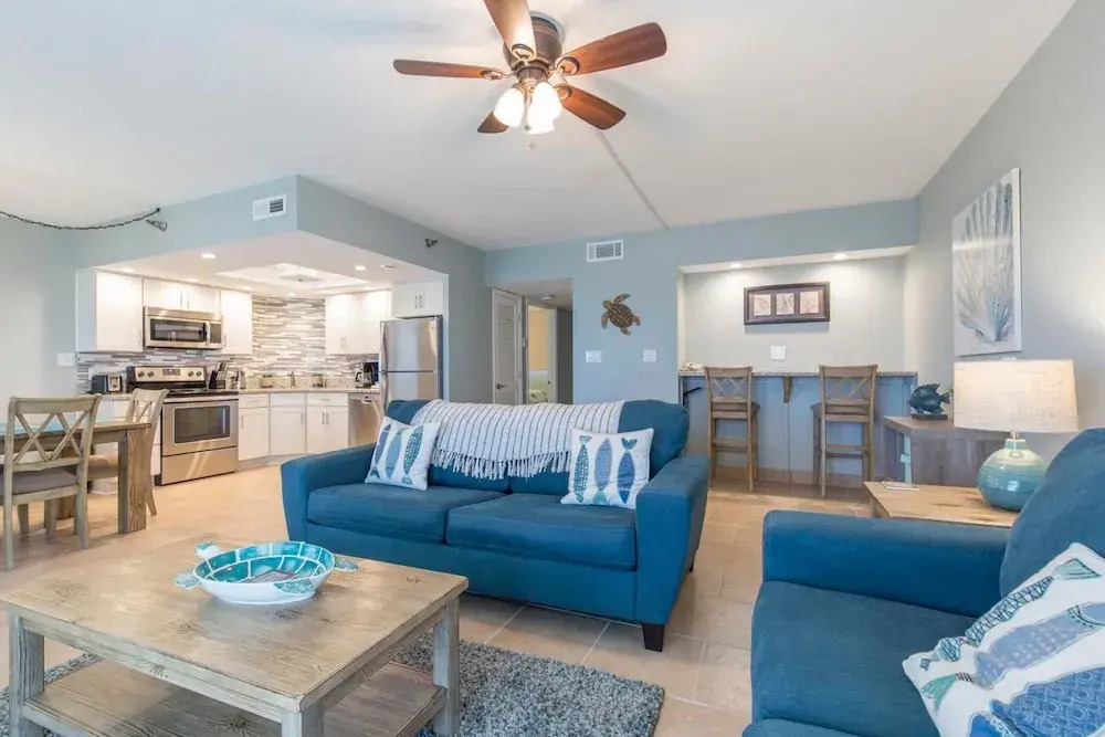 Inverness Condominium 400