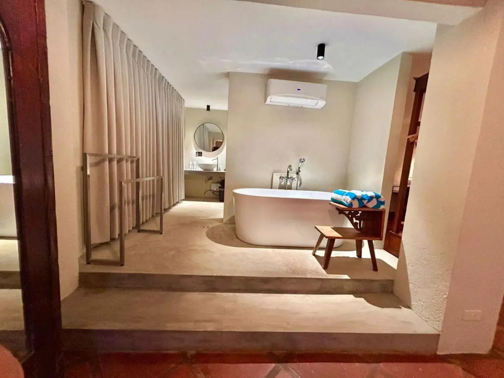 Senare Boracay Hotel