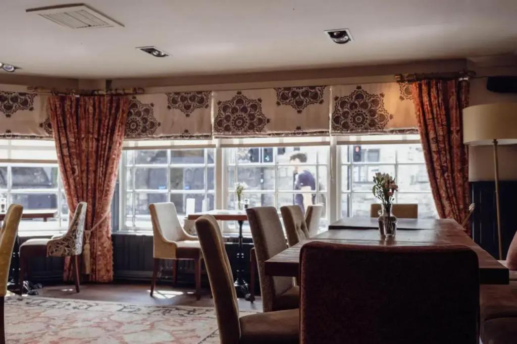 The Lazy Cow - Salisbury