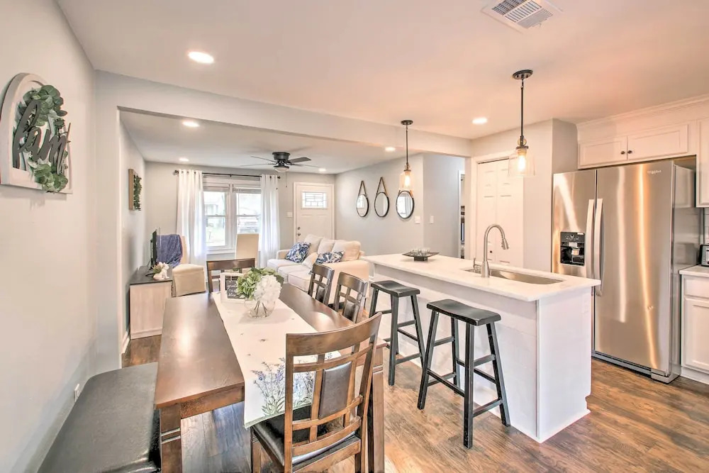 6 Mi to Nat'l Park: Pet-friendly Hot Springs Home