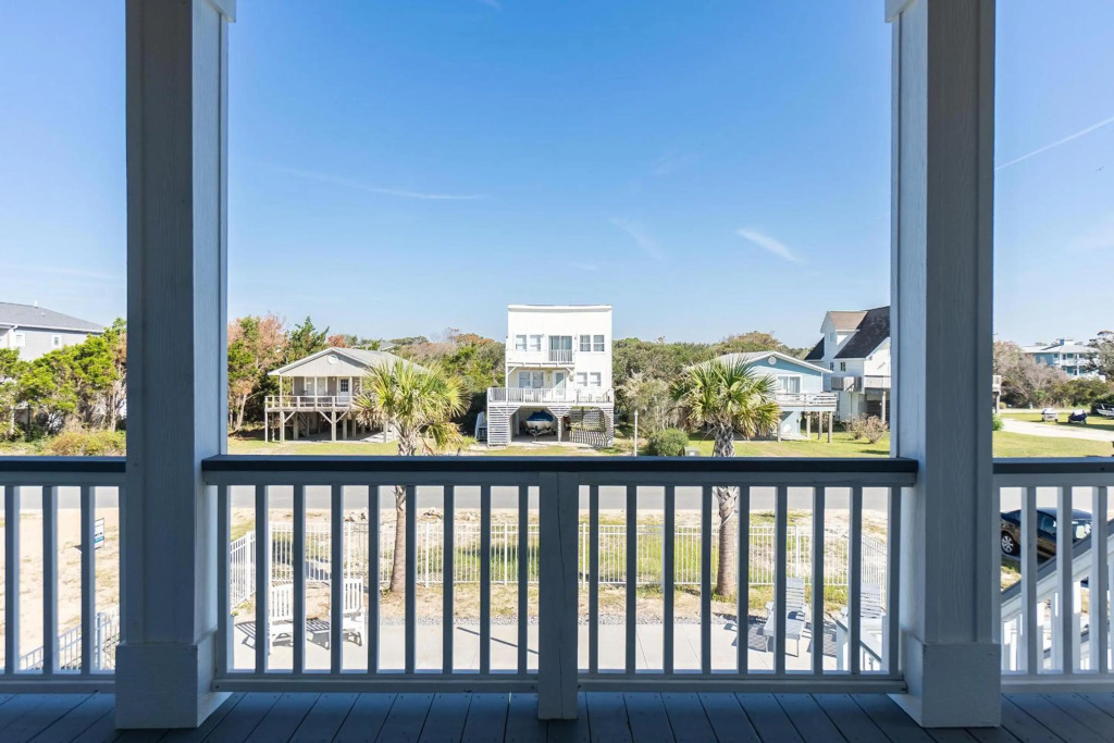 Conch Out by Oak Island Accommodations