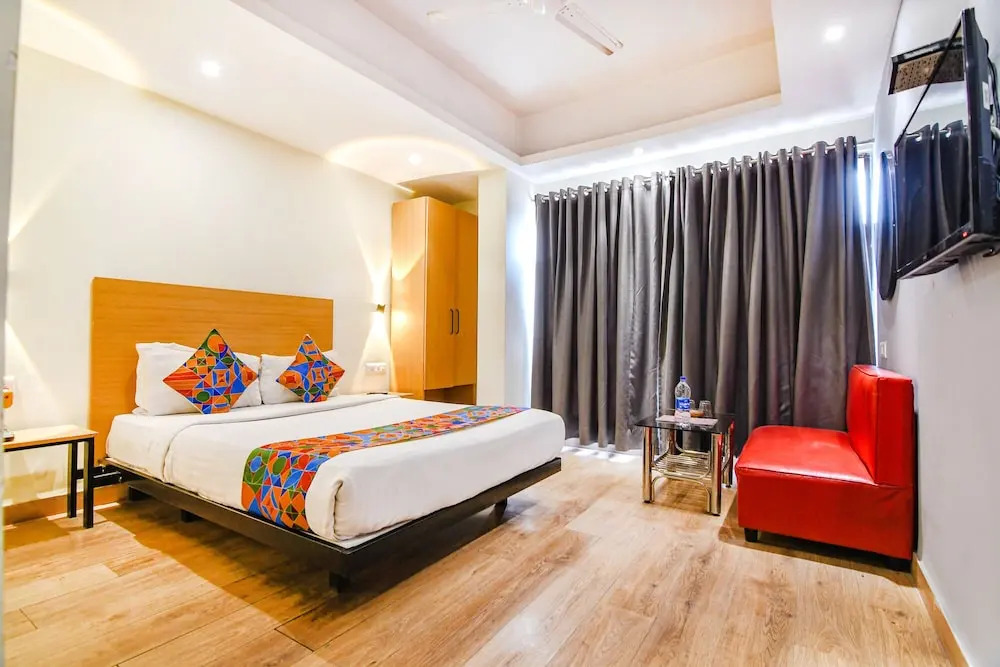 OYO Townhouse 152 Hotel Suncitel Airport