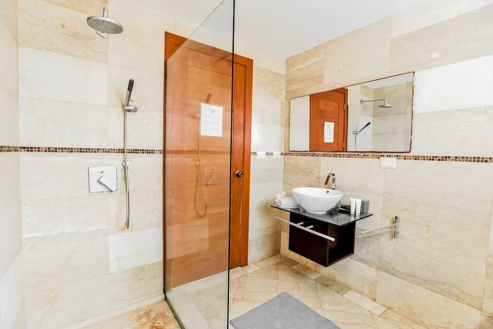 Ocean View Apartment With 3 BDR at B Varo Beach