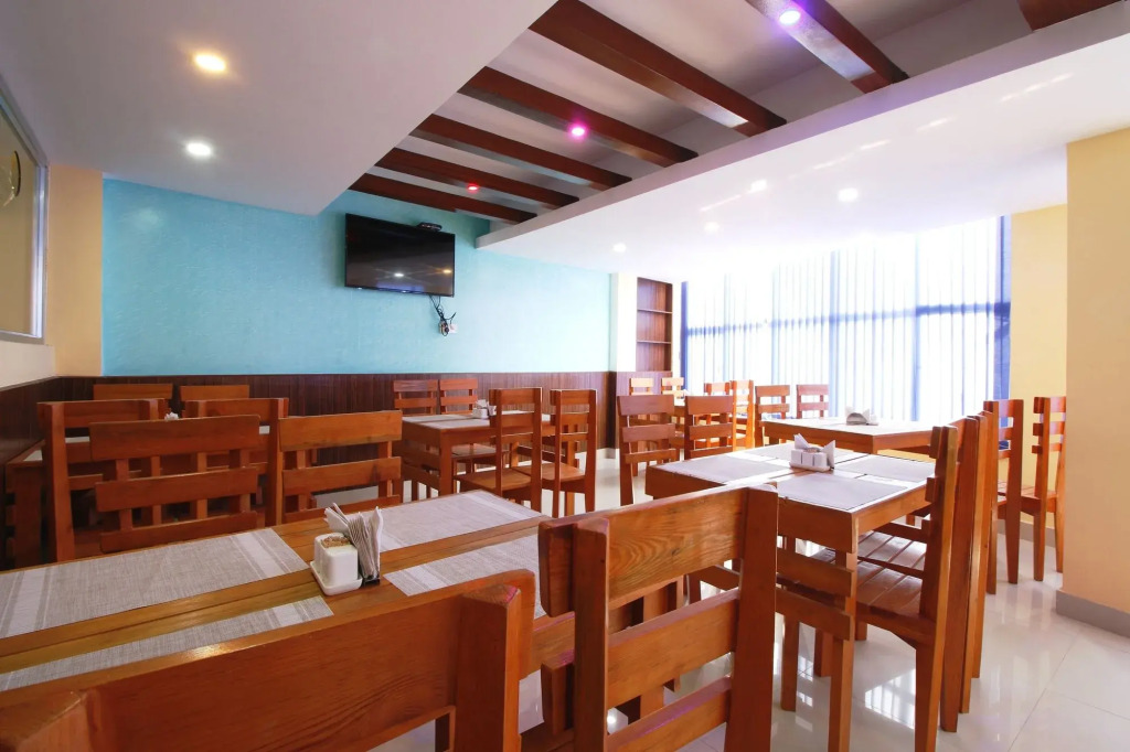 Everest Holiday Inn