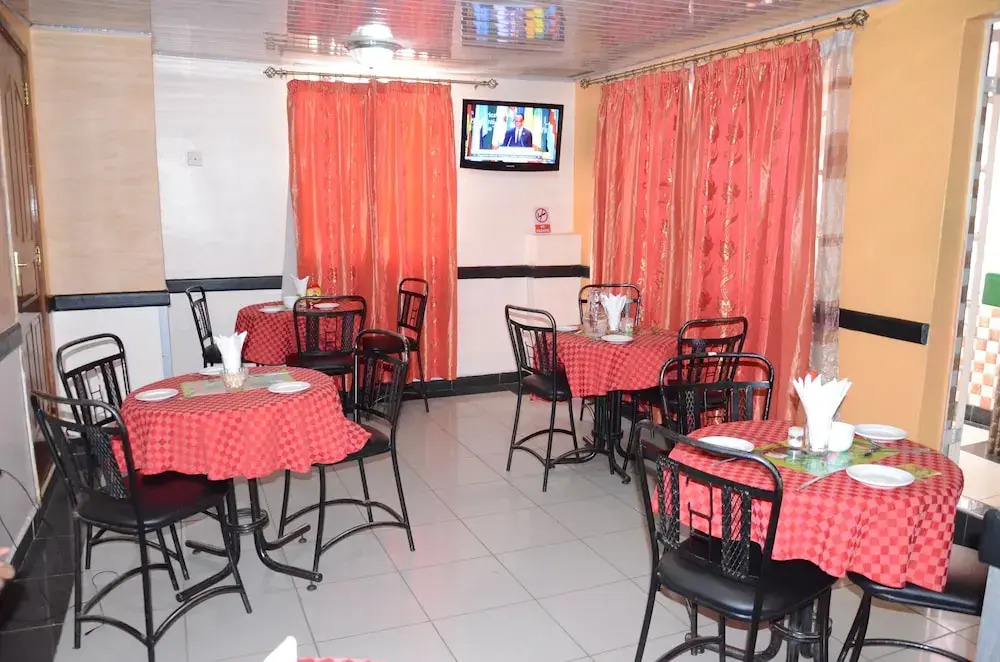 Chomba Hotel