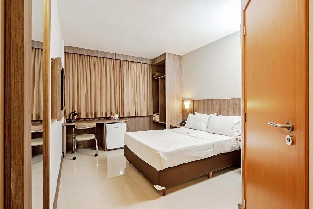 Slim Hotel Curitiba Av das Torres