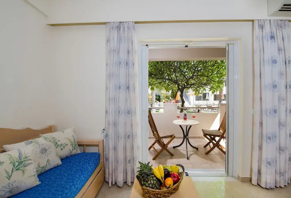 Toxo Hotel