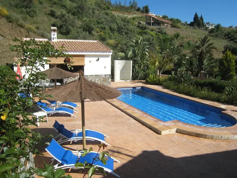 Independent Villa With Private Pool on an Estate in Sayalonga Costa del Sol