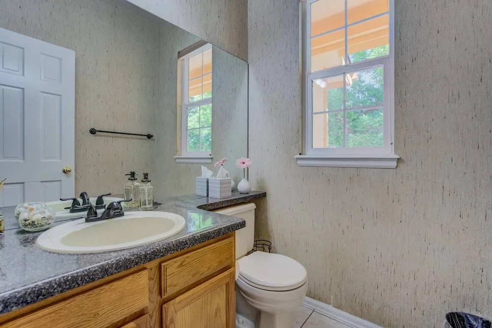 4BR AF Academyw/hot Tub & Firepit