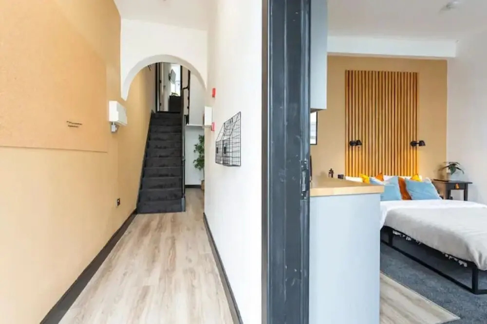 OnPoint -MODERN Studio Apt City Centre