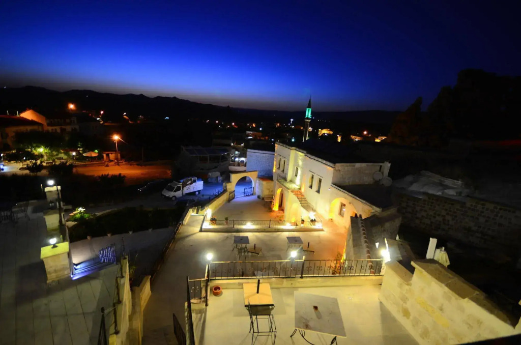 Park Cave Hotel