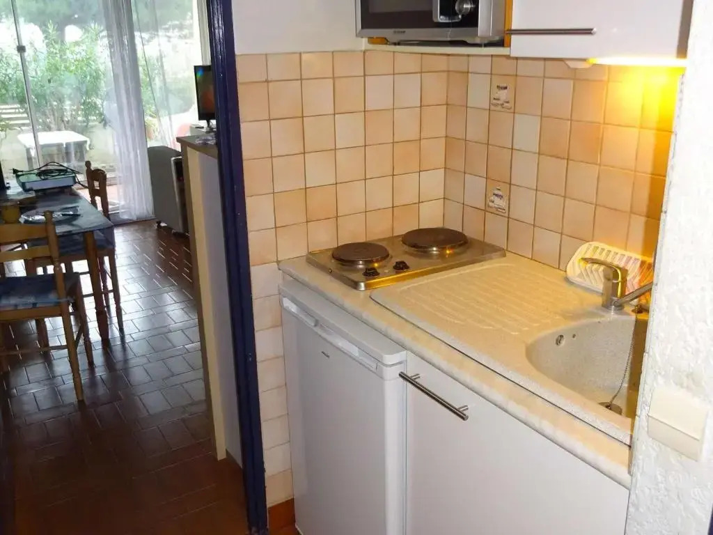 Appartement Port Camargue, 1 pièce, 4 personnes - FR-1-250-196