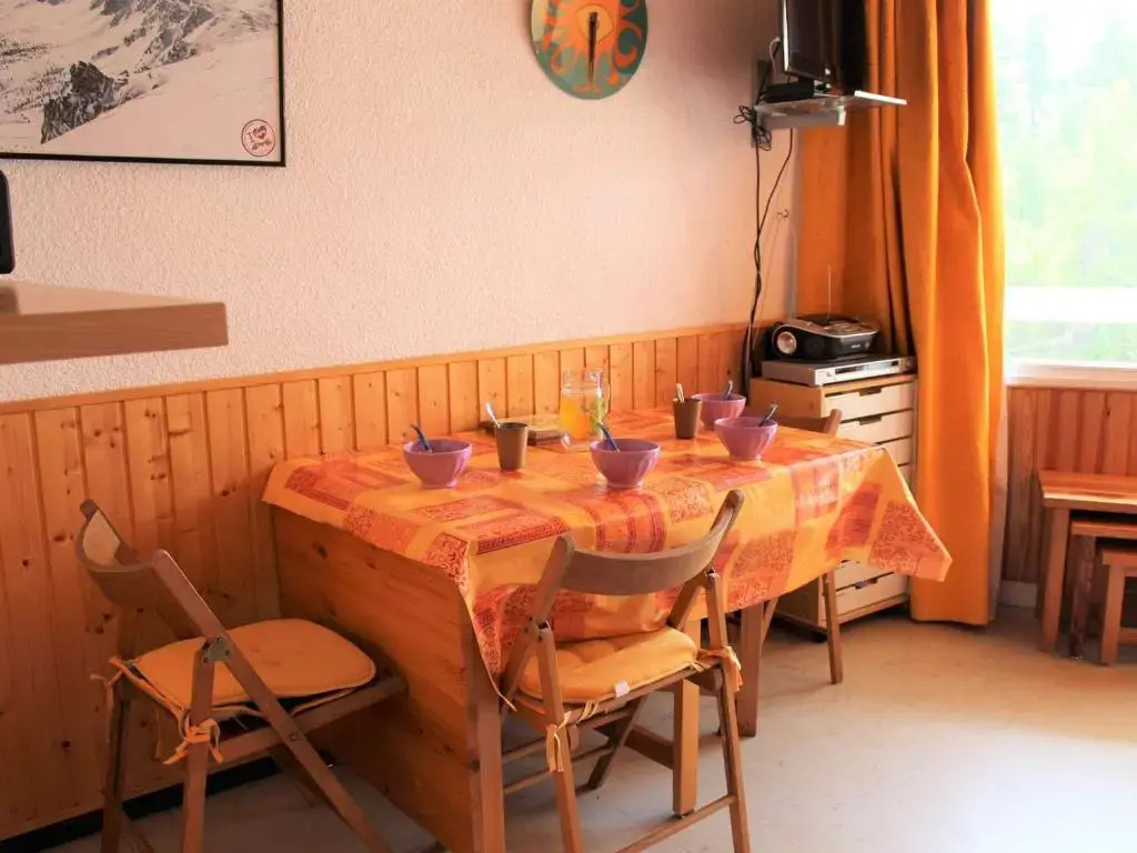 Appartement Vars, 1 pièce, 4 personnes - FR-1-330B-4