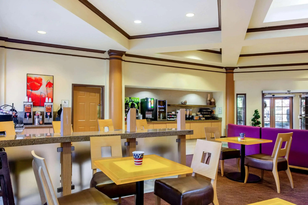 La Quinta by Wyndham Raleigh Crabtree