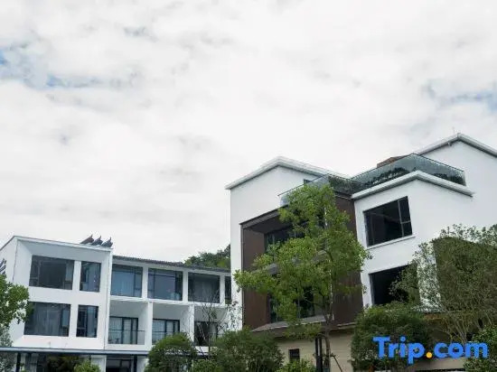 Jingdezhen Baolaixi Resort Hotel (Sanbao International Ceramic Art Village Store)