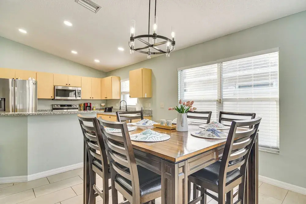 3 Mi to Clearwater Beach: Home w/ Patio & Grill!