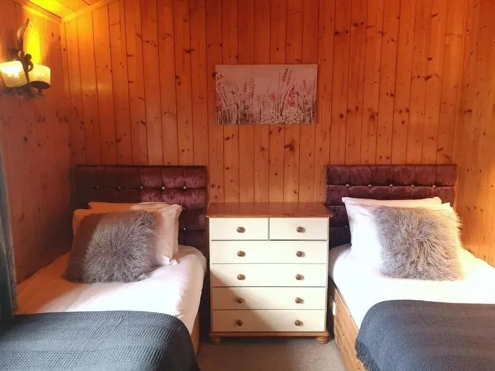 Squirrel Lodge Hot Tub