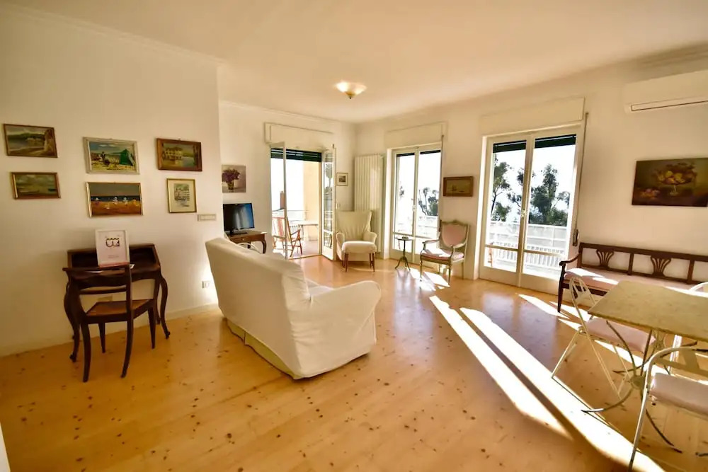 Panorama Apt in Ospedaletti by Wonderful Italy