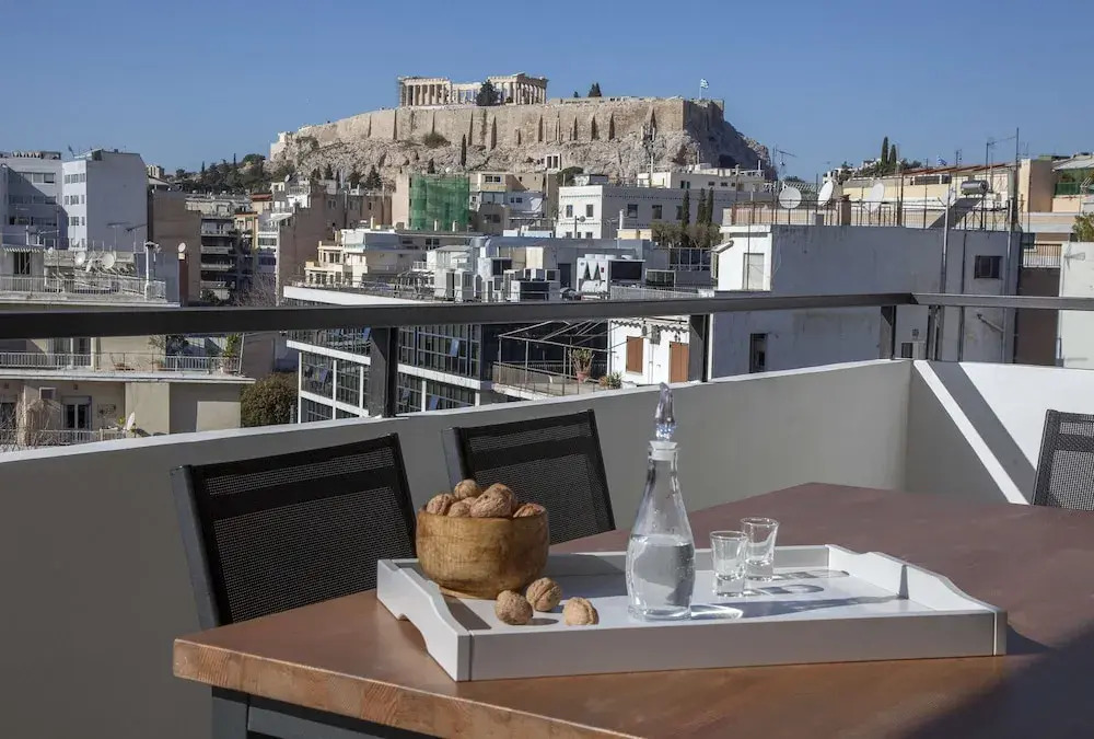 Elegant residence with Panoramic view to Acropolis by GHH