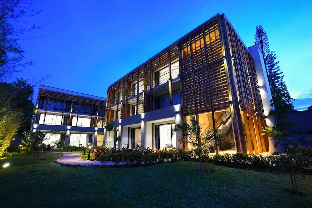 Le Petit Village Boutique Hotel & Spa