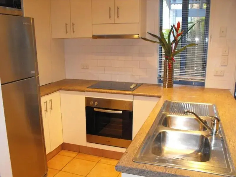 Belongil Beach Apartment - 3 - 41 Childe St