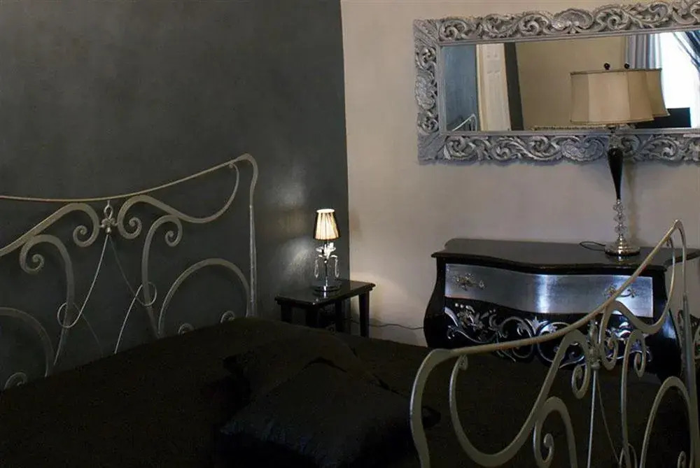 Aurora Bed & Breakfast