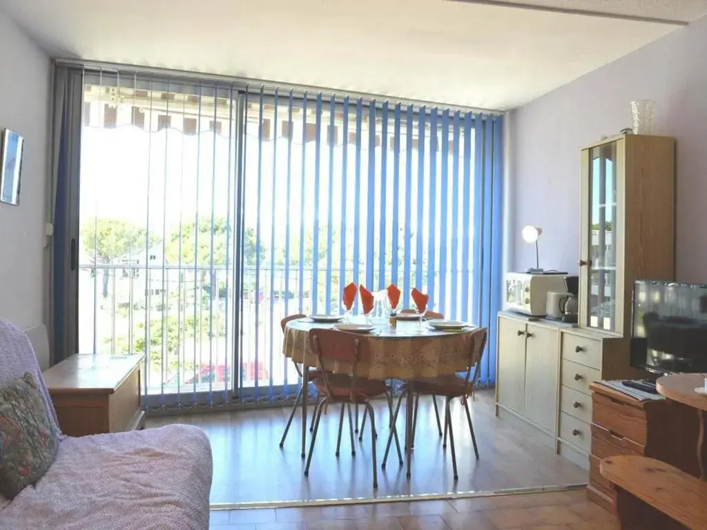 Appartement Port Camargue, 1 Pièce, 5 Personnes - Fr-1-250-78