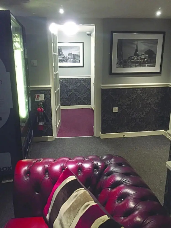 Bobby's Bunkhouse - Hostel