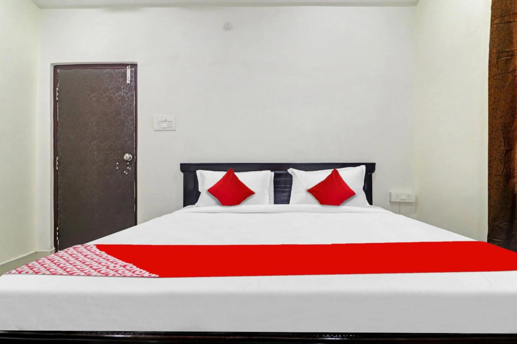 OYO Flagship 70323 Ayyappa Residency