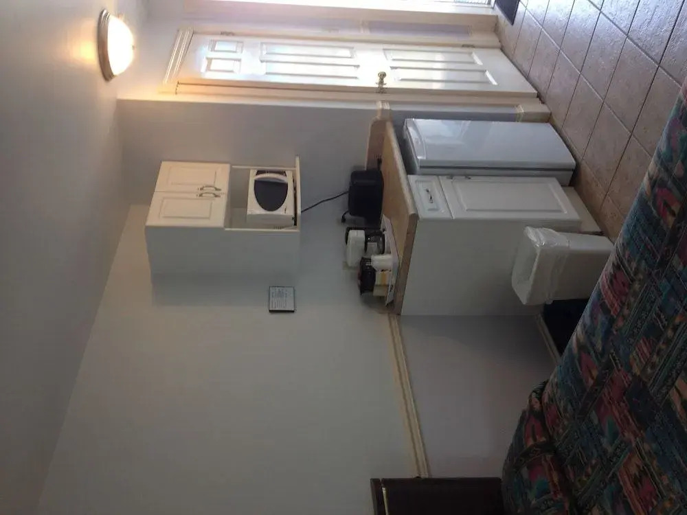 Shoreline Suites