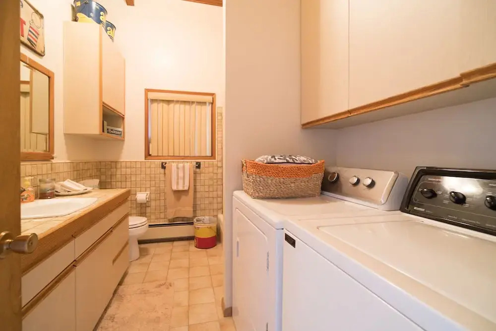 Neptune Hideaway 3 Bedrooms 1.5 Bathroom Home