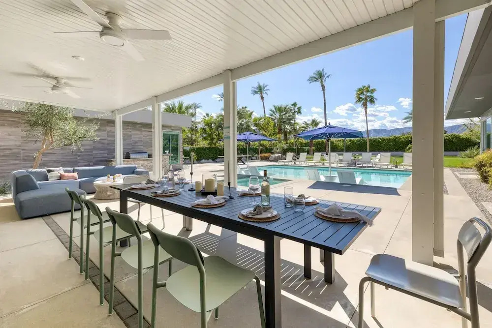 Polo Villa 3 by Avantstay Features Expansive Putting Green Pool Spa Outdoor Firepit 260328 6 Bedrooms