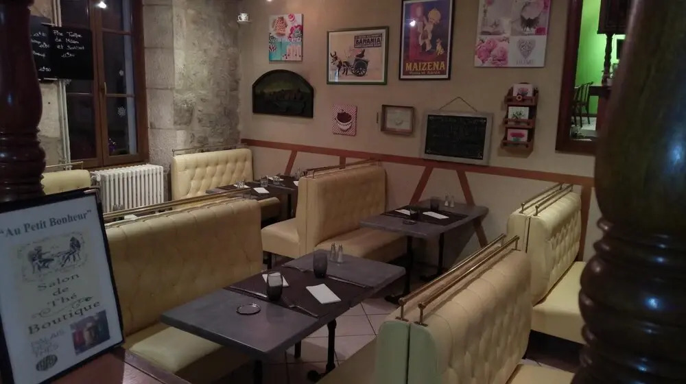 Logis de LEurope Restaurant Le Cepage