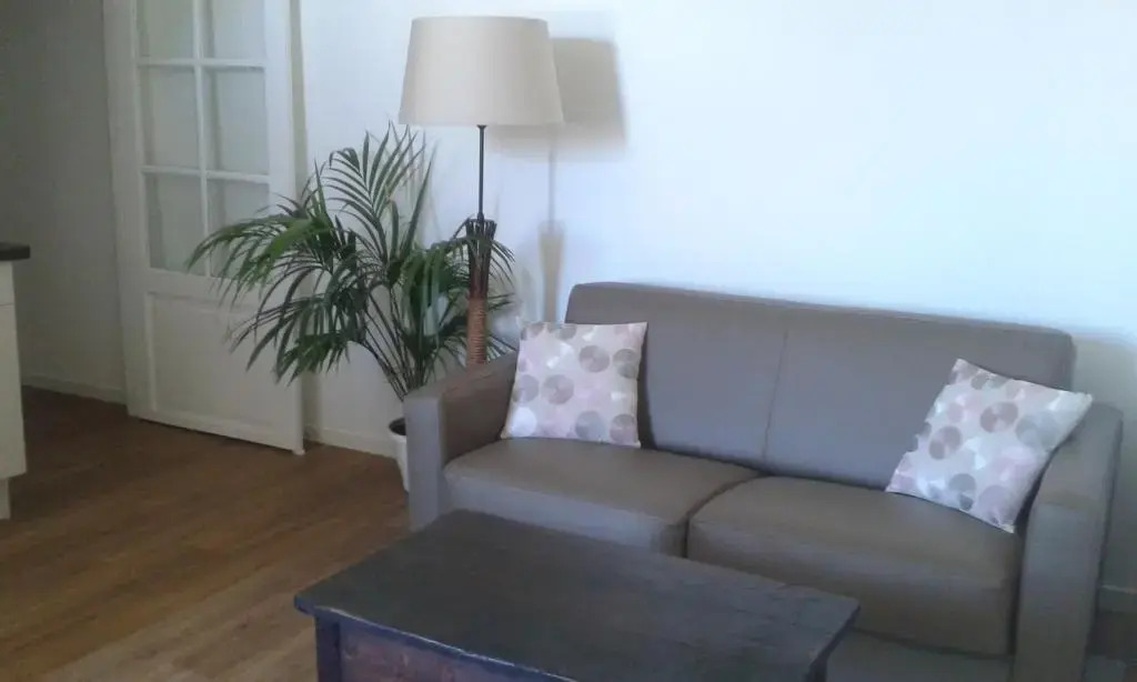 Appartements - Charme, jardin et vue imprenable en plein coeur de St-Cirq
