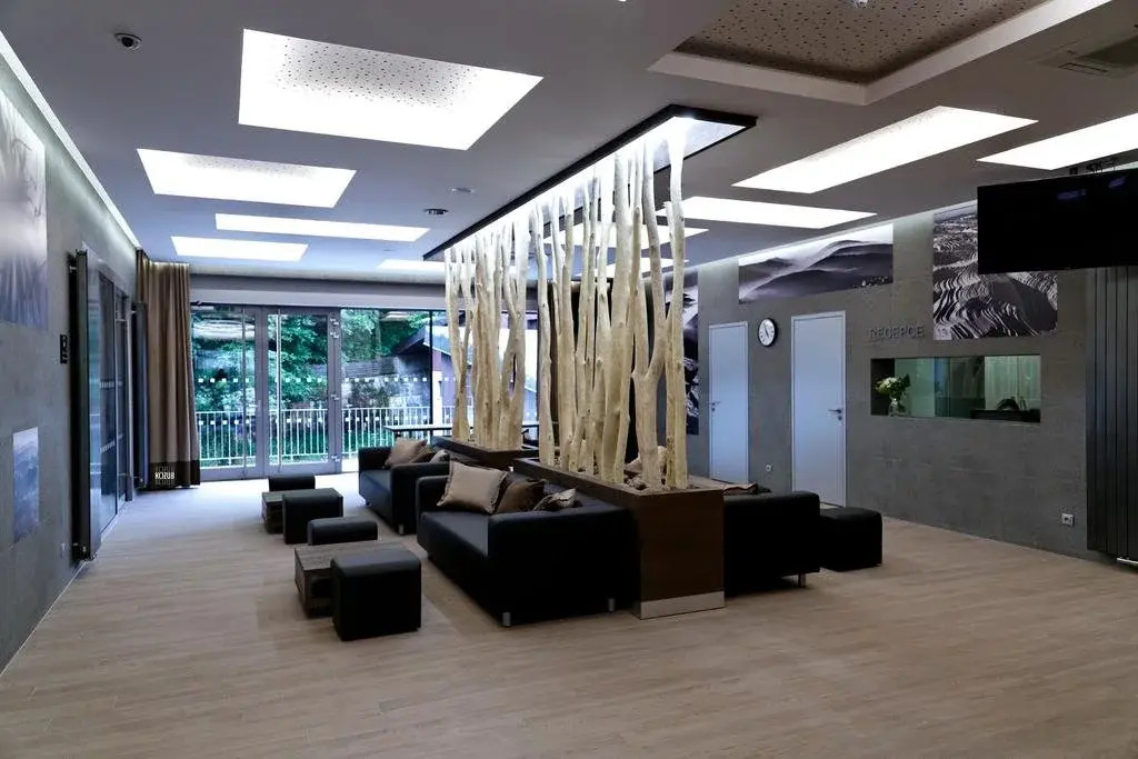 HOTEL PECR WELL