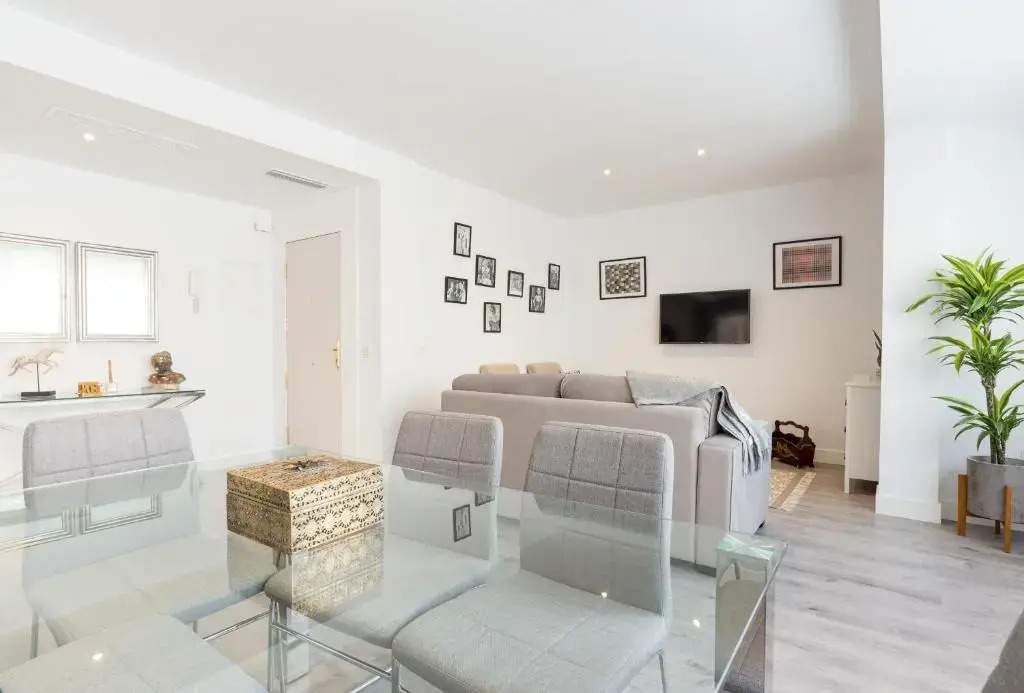 Urbe10 Blasco de Garay 4 Bedroom Apartment