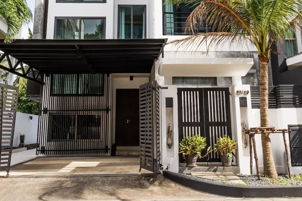 Attractive SeaView 4br Private Pool Villa