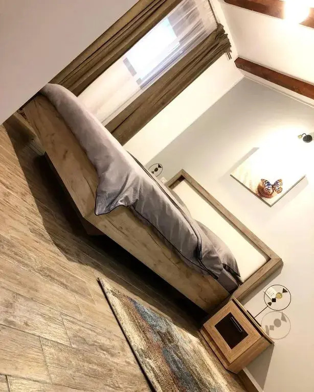 Hello rooms