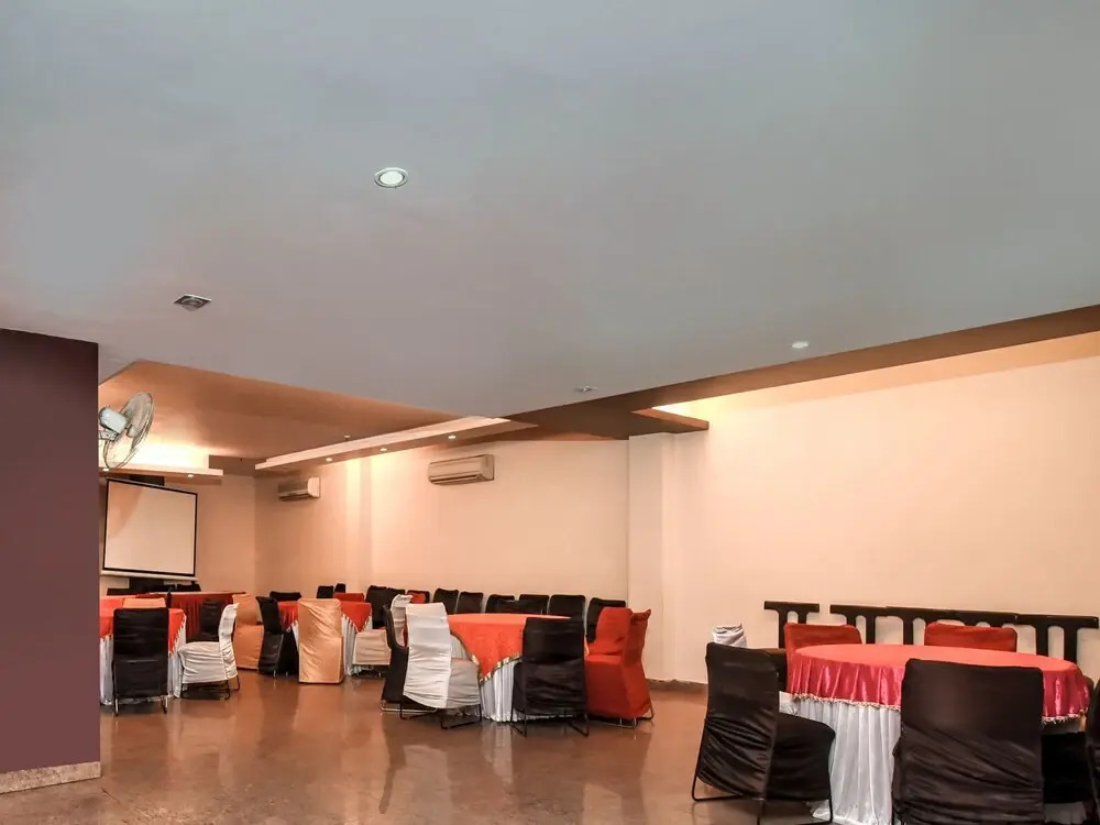 OYO 6467 Kochar Plaza