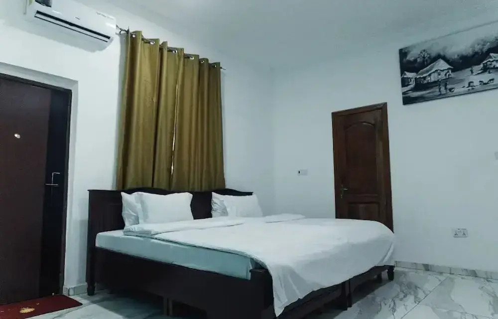 RAGANT Hotel