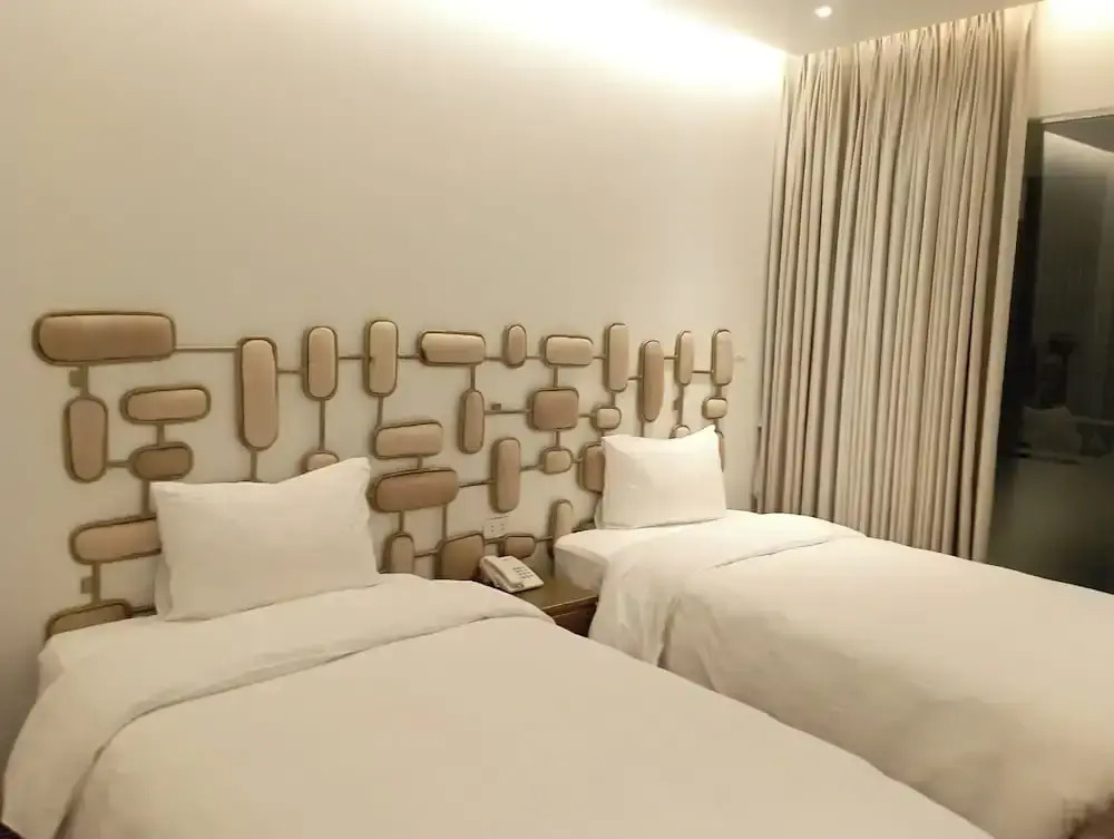Mai Hotel